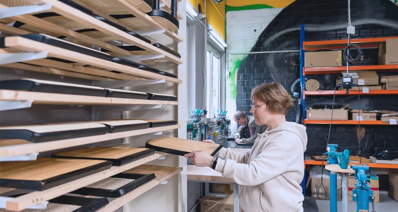 Thonet Freischwinger Reparatur - Thonet Freischwinger Geflechtservice - Thonet Geflecht Reparatur